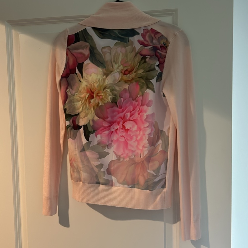 Ted Baker cardigan. Never worn. Size 0 - Picture 2 of 3